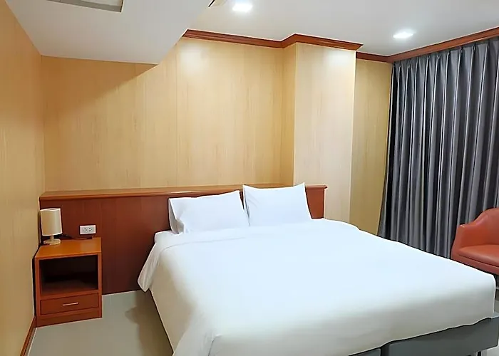 Grannylla Ramkhamhaeng Hotel